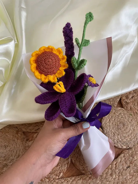 Small Open Tulip bouquet 2